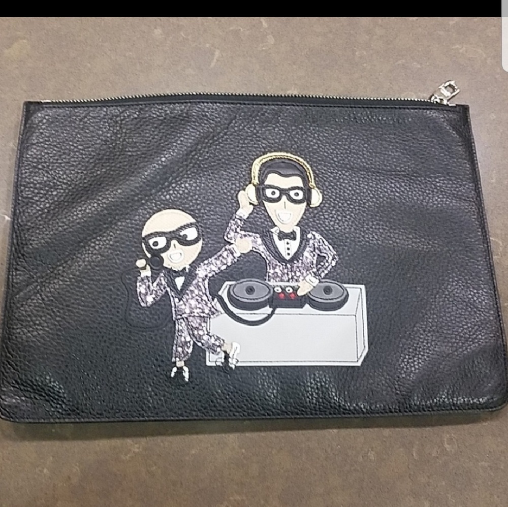 D&G Pouch. Price is Firm.